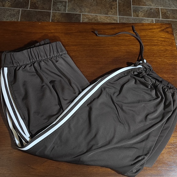 Adidas Tracksuit  -CHOCOLATE BROWN- - Picture 4 of 6